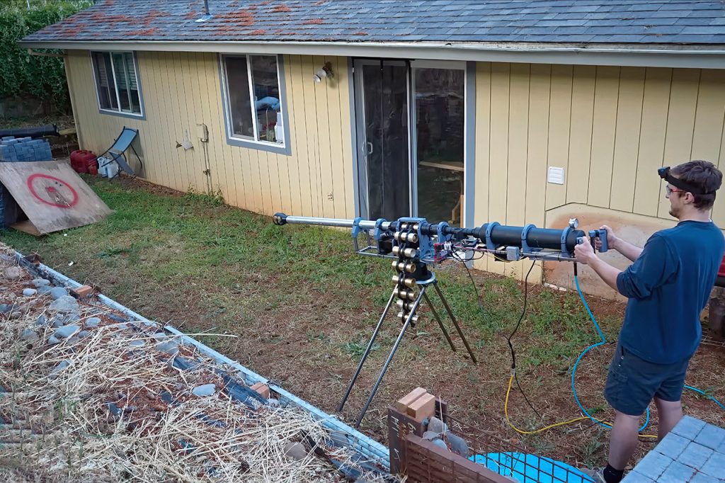 diy-belt-fed-potato-cannon.jpg