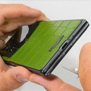 jerryrigeverything-vertu-alpha-fold-smartphone.jpg