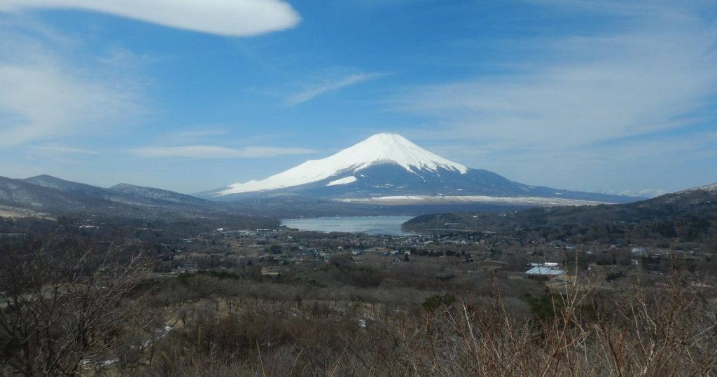 mt-fuji-japan-handout.jpg