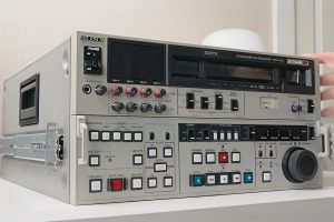 sony-1986-vtr-broadcast-recorder.jpg