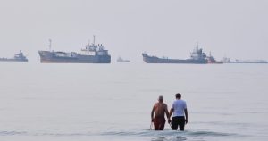 strait-of-hormuz-ap26194339749499.jpg