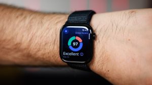 Apple-retains-clear-smartwatch-market-lead-but-a-new-contender-is-rising-in-a-key-wearable-segment.j.jpeg