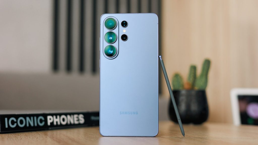 Despite-the-redesign-the-Galaxy-S27-Ultra-might-not-be-that-different-after-all.jpg