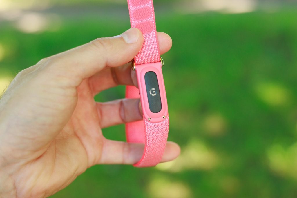 Google-Health-update-finally-makes-Fitbit-sync-properly-with-iPhones.jpg