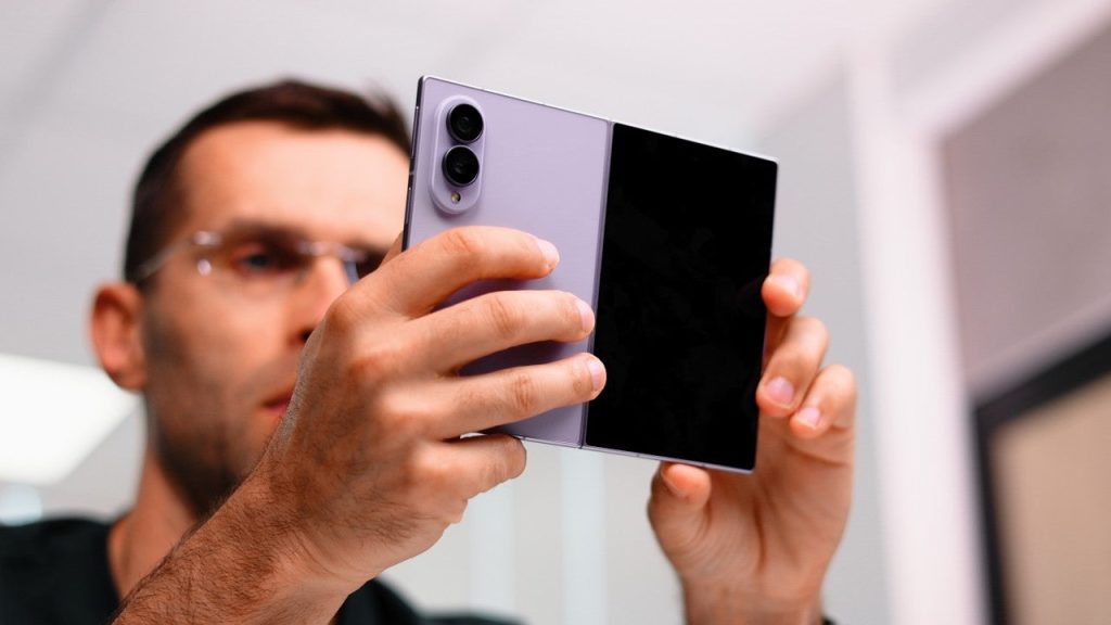 I-used-the-Galaxy-Fold-8-for-three-weeks-Here-are-5-things-I-would-change.jpg