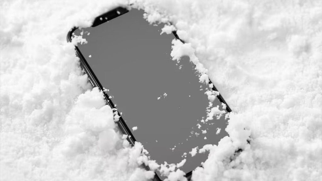 I-will-finally-be-able-to-make-that-Alaska-trip-with-my-iPhone-thanks-to-a-new-battery-breakthrough.jpeg