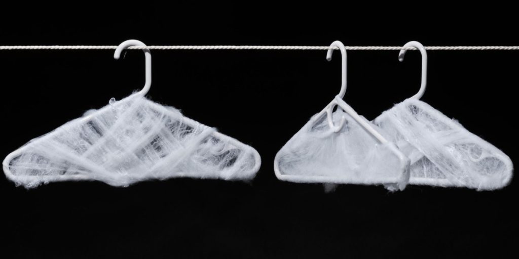 MIT-TR-SEPTOCT26-DNA-HANGERS-094.jpg