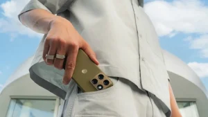 Motorola-accidentally-leaks-the-Edge-70-Neo.jpg