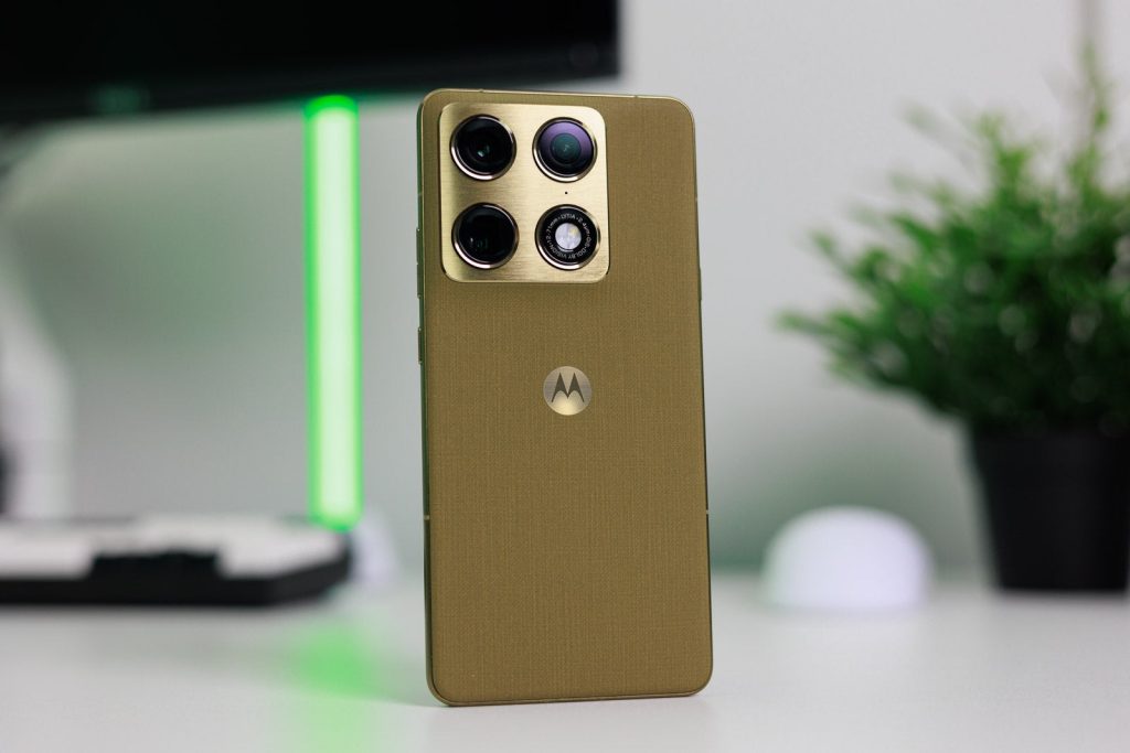 Motorola-shares-all-the-new-features-coming-with-its-Android-17-update.jpg