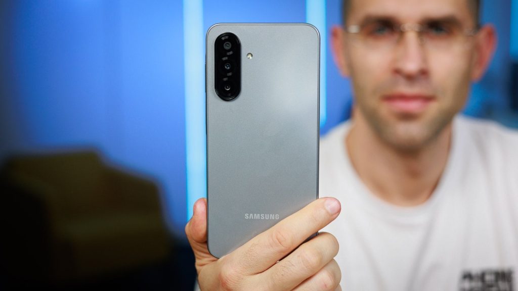Samsung-had-a-terrific-Q2-in-the-Apple-led-US-smartphone-market-but-no-thanks-to-the-Galaxy-S26.jpg