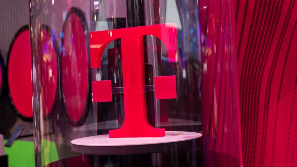 T-Mobile-continues-to-shut-more-stores-and-reduce-its-headcount.jpg