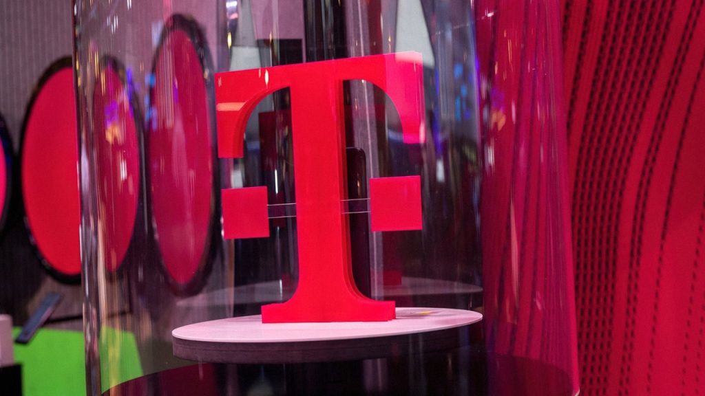 T-Mobile-reps-are-pressured-to-sign-up-customers-for-36-month-EIP-financing.jpg