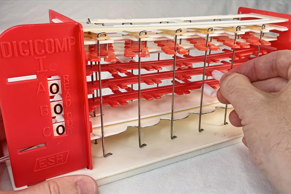 digi-comp-1-mechanical-computer-1963.jpg