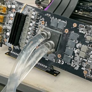 pour-water-silicon-gpu-cooling.jpg