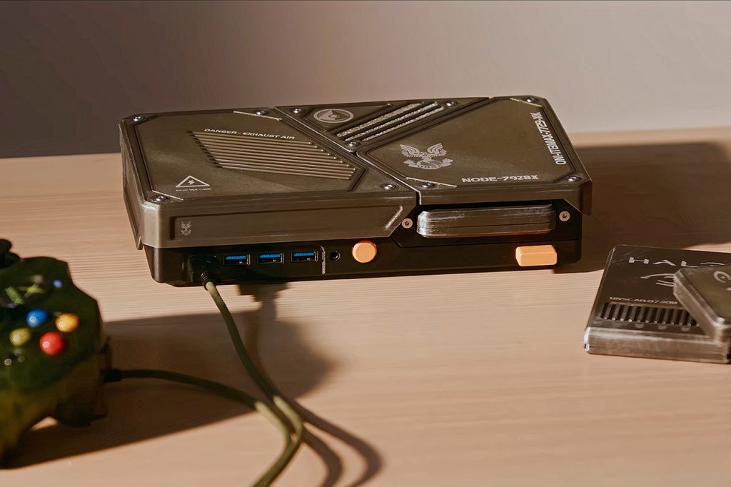 the-stock-pot-custom-game-console-halo-cartridge.jpg