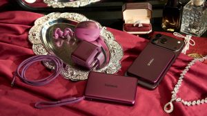 Dark-Cherry-power-bank-Dark-Cherry-charger-Baseus-is-ready-for-the-new-iPhone-color.jpg