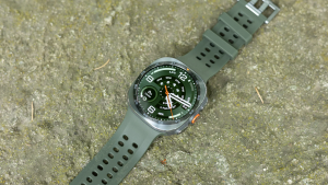 Galaxy-Watch-Ultra-2-returns-to-the-spotlight-as-Amazon-revives-its-launch-offer.jpg