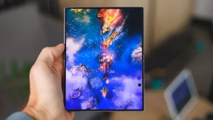 Samsung-ad-shows-Tim-Cook-promoting-the-Galaxy-Z-Fold-8.jpg