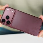 Some iPhone 18 Pro users are already seeing green and pink lines