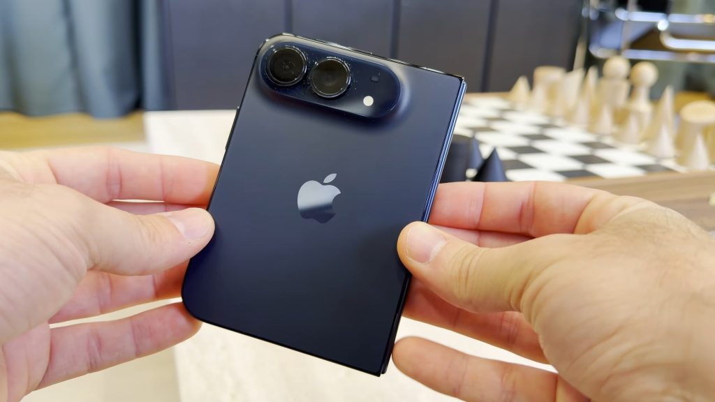 The-iPhone-Duos-black-isnt-the-same-as-the-iPhone-18-Pro-Max-and-theres-a-clear-winner-in-my-eyes.jp_.jpeg