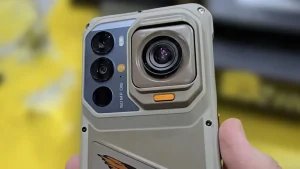 This-wild-new-smartphone-lets-you-do-something-no-iPhone-can.jpg
