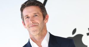 cbsn-fusion-apples-new-ceo-takes-over-thumbnail.jpg