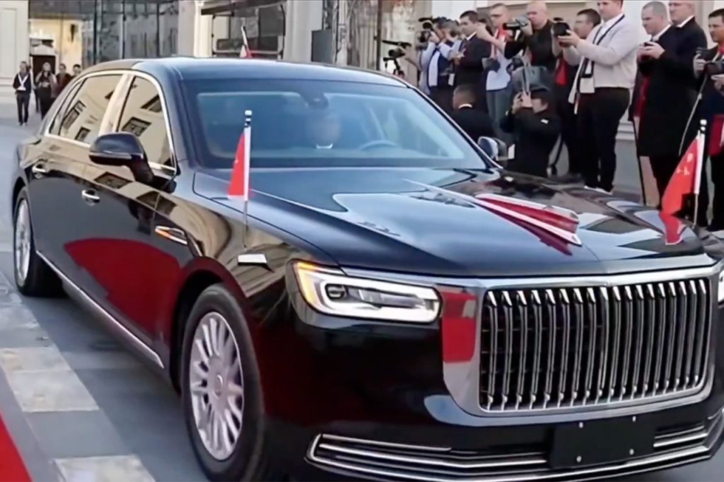china-presidential-limo-hongqi-n701-beast.jpg