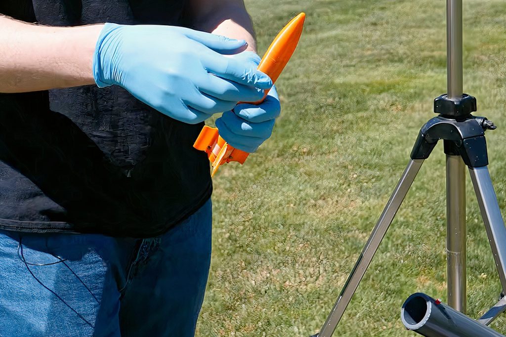 con-hathy-tube-launched-spark-ii-rocket.jpg