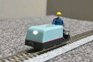 diy-self-driving-1-48-scale-locomotive-train.jpg