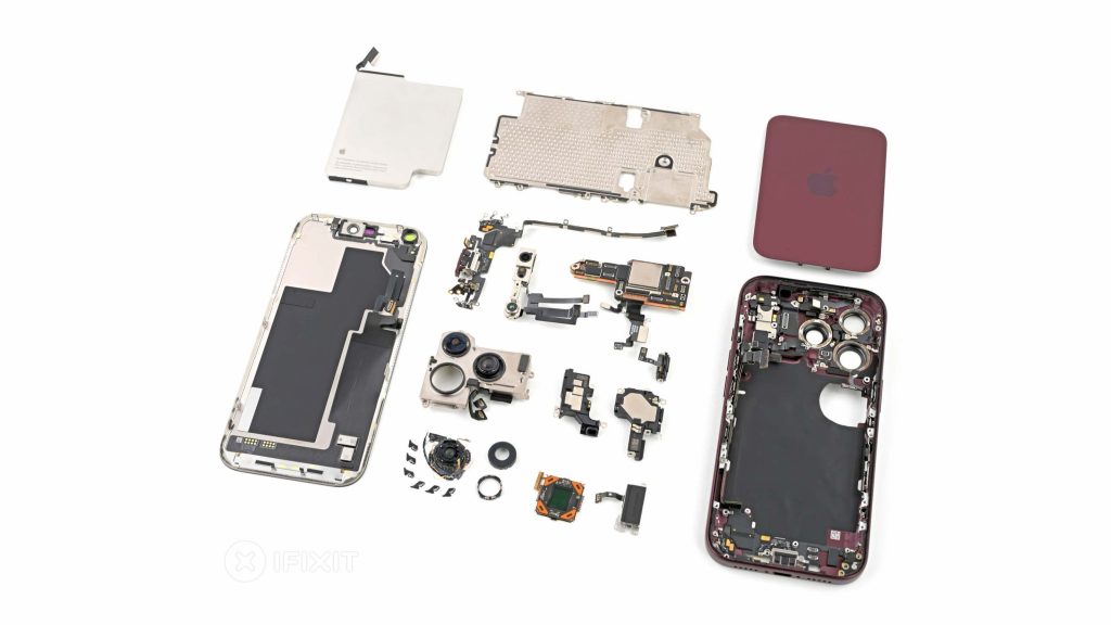 iPhone-18-Pro-Max-teardown-confirms-its-battery-and-exposes-a-fragile-flaw.jpg