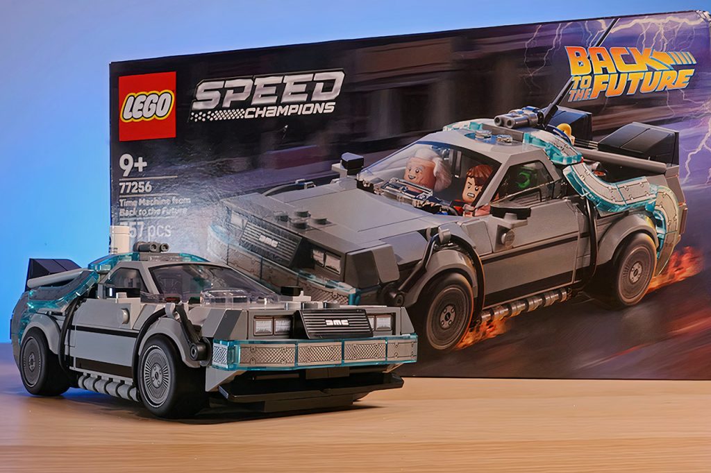 lego-speed-champions-time-machine-from-back-to-the-future-77256.jpg