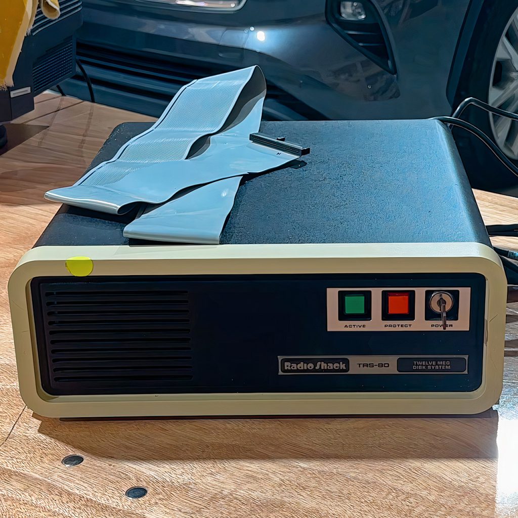 radio-shack-1983-12mb-hard-drive.jpg