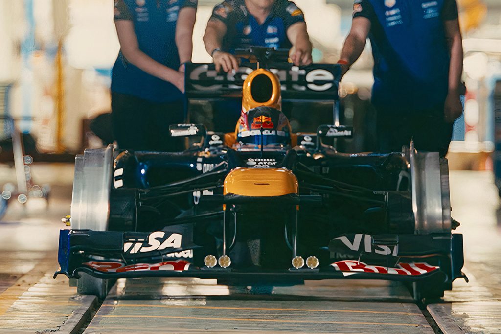 red-bull-rb8-f1-car-madrid-metro.jpg