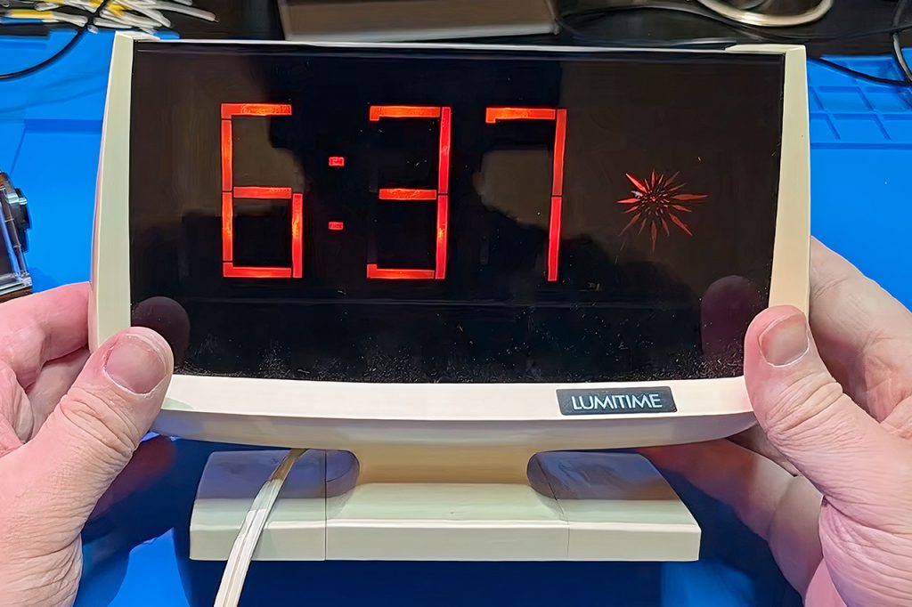 tamura-lumitime-clock-digital-1970s-no-electronics.jpg