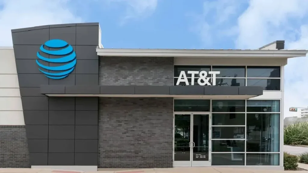 AT-T-is-killing-off-its-ancient-copper-network-faster-than-ever-heres-why.jpg