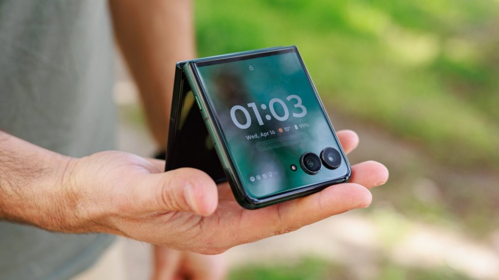Motorolas-amazing-Razr-Ultra-2025-foldable-drops-to-a-phenomenal-October-Prime-Day-2026-price.jpg