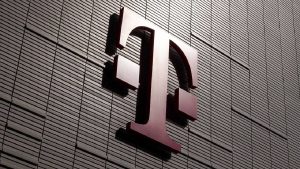 T-Mobile-Q3-call-highlights-6G-lead-no-room-for-SpaceX-and-not-forcing-free-phones-on-customers.jpg