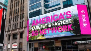 T-Mobile-and-AT-T-shares-plunge-and-once-again-it-is-Starlinks-fault.jpg