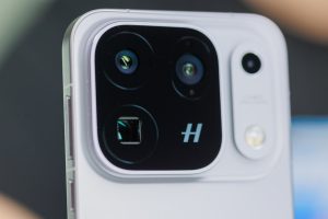 The-Oppo-Find-X10-Pro-Max-is-nearly-flawless-but-the-price-ruins-it.jpg