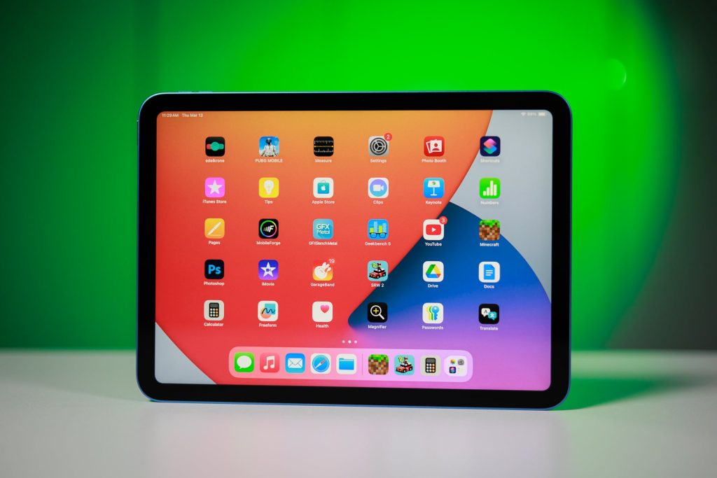 The-next-T-Mobile-Tuesdays-freebie-is-a-frickin-599-iPad.jpg