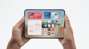 You-could-grab-Apples-1999-iPhone-Duo-for-just-800.-Heres-how.jpg