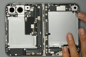 apple-iphone-duo-teardown.jpg