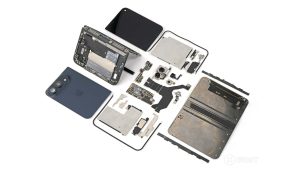 iPhone-Duo-teardown-exposes-two-likely-culprits-behind-those-broken-screens.jpg