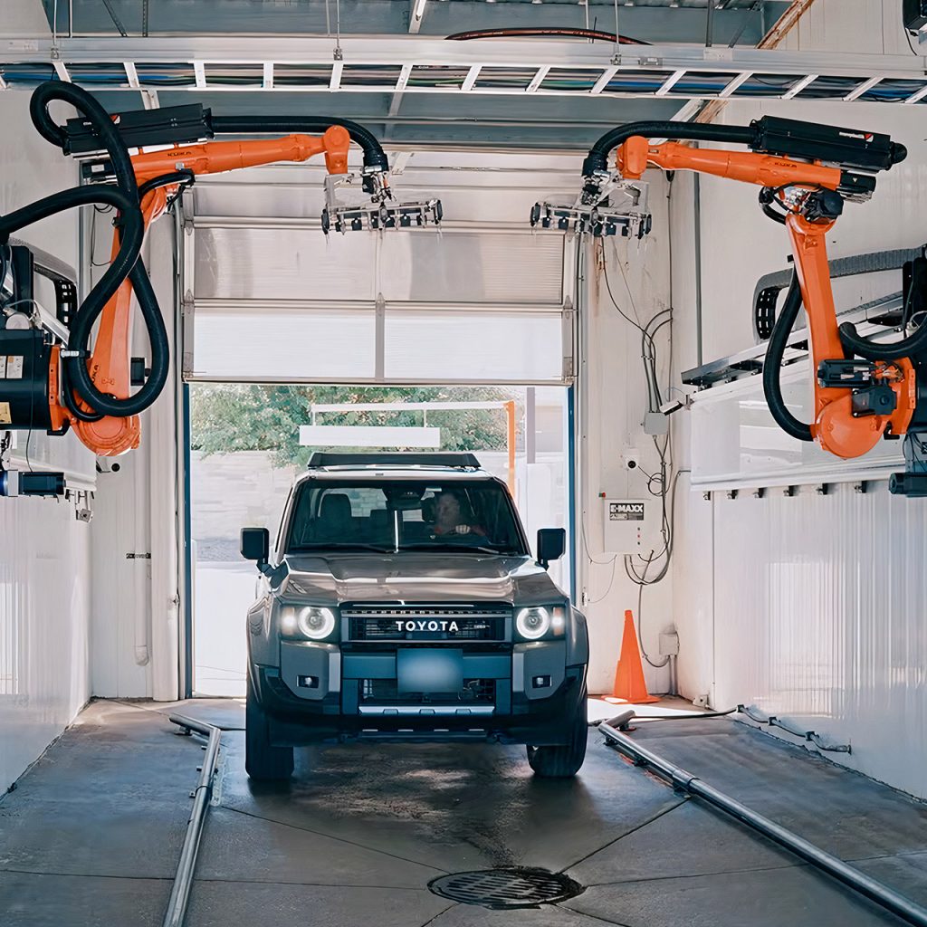 kuka-robotics-robotic-arm-touchless-car-wash.jpg